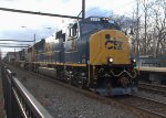 CSX 4712 leads M410